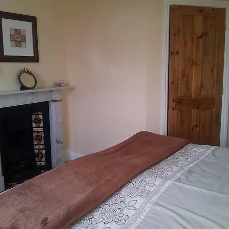 Bed and Breakfast Elm Grove 2*